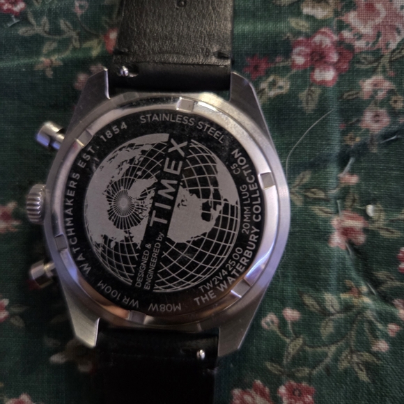 Timex Waterbury Diver Chronograph Men's Watch - Picture 3 of 5